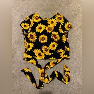 Medium Rue21 crop top